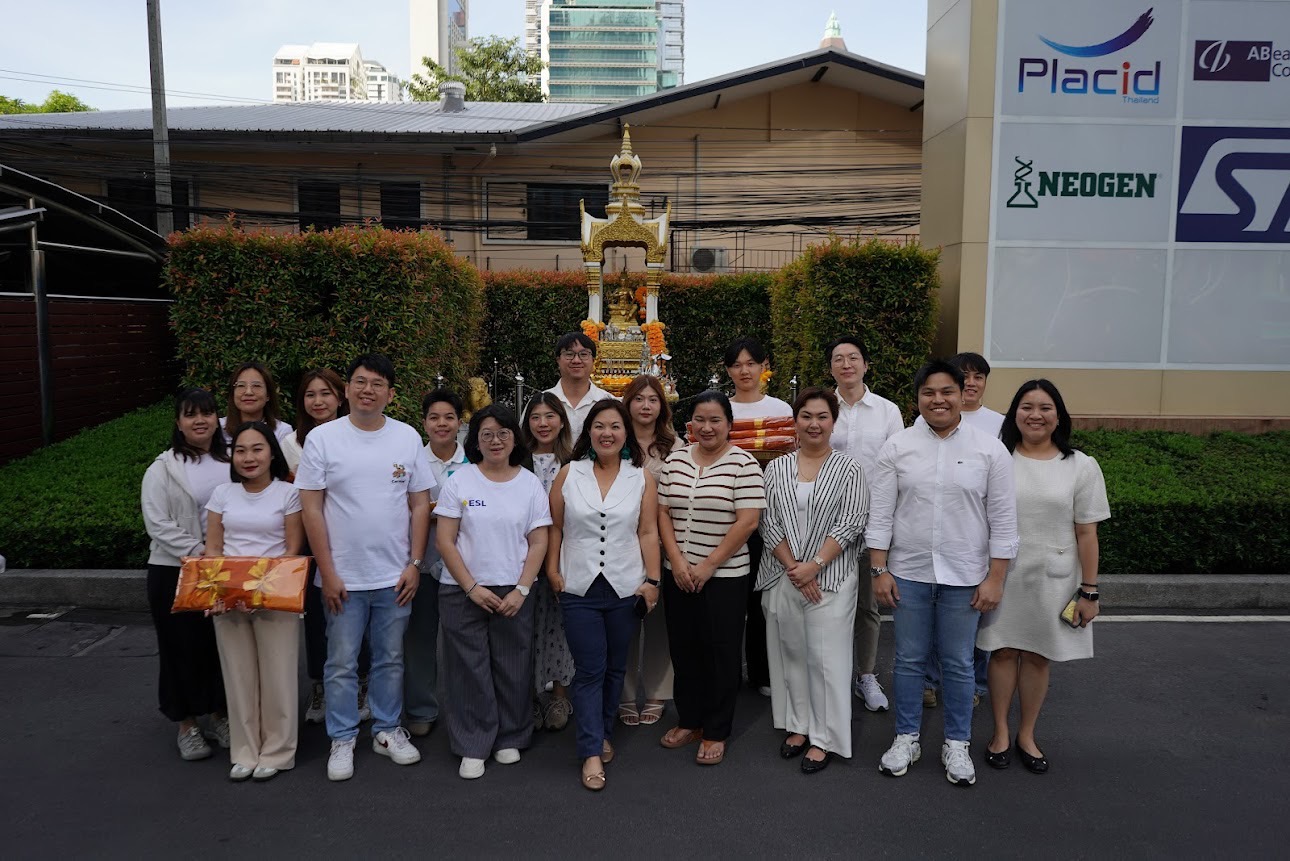 Emirates Shipping Line Thailand has completed our annual merit-making ceremony at the office today 🙏✨